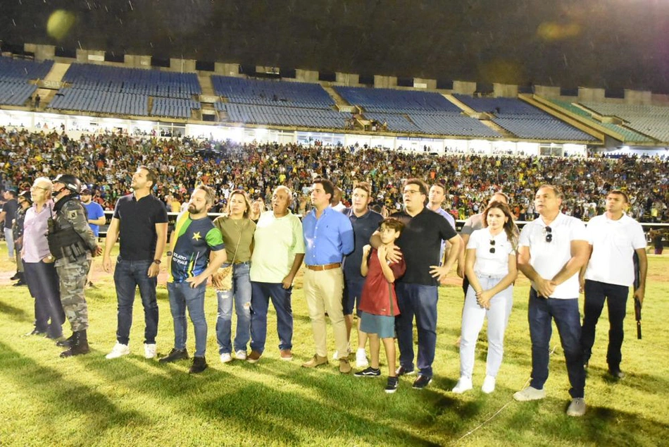 Com presença do ministro dos Esportes, Rafael parabeniza o Altos pela vitória no Campeonato Piauiense