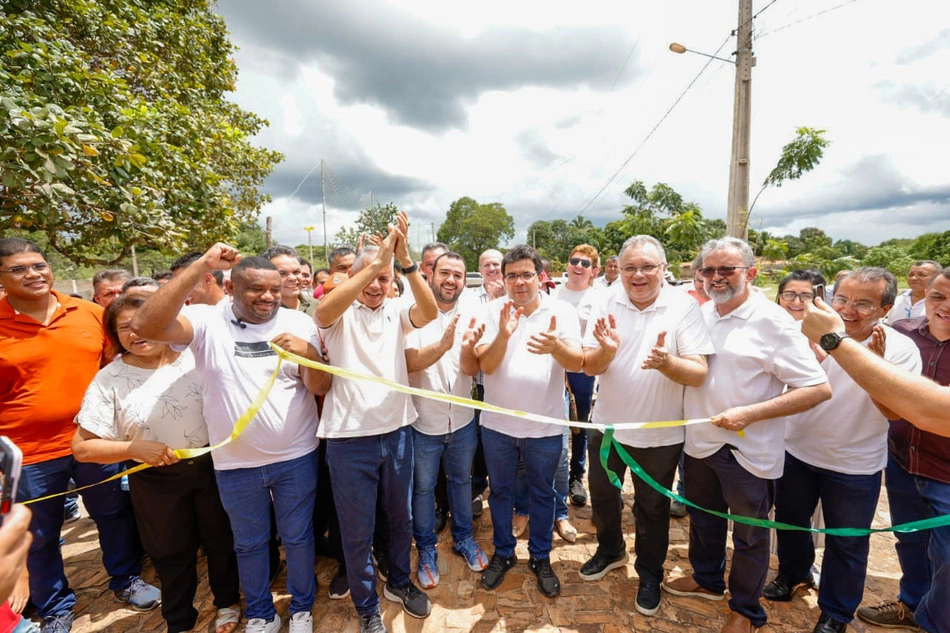 Rafael Fonteles inaugura trecho da PI-115, calçamento e recuperação de barragem