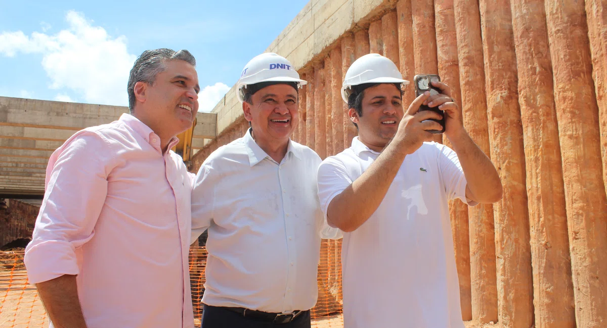 Ministro dos Transportes visita as obras de rebaixamento da Avenida João XXIII