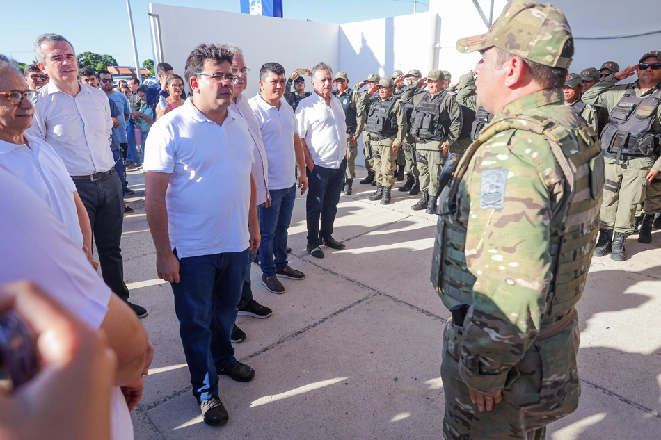 Entre as realizações, o governador inaugurou três obras de pavimentação do Orçamento Participativo Anual (