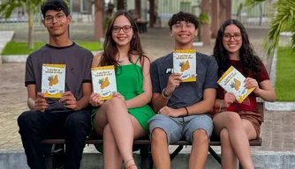 Revista em quadrinhos sobre educação fiscal é distribuída em escolas públicas do Piauí