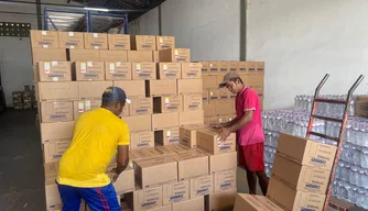 Caminhões carregados de insumos e medicamentos chegam para abastecimento da saúde em Teresina