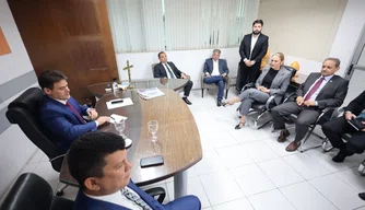 Mesa Diretora da Assembleia Legislativa do Piauí (Alepi) durante reunião
