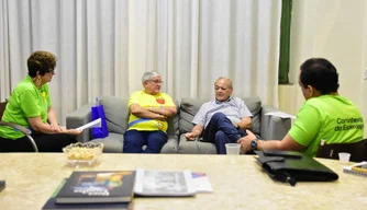 Silvio Mendes recebe comissão organizadora da Caminhada da Fraternidade
