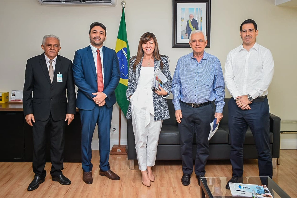Prefeita Ivanária Sampaio cumpre agenda em Brasília e discute investimentos para Esperantina
