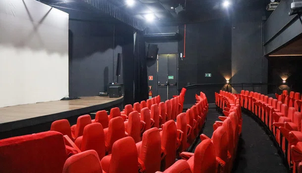 Teatro Torquato Neto é revitalizado e reinaugurado como cineteatro em Teresina