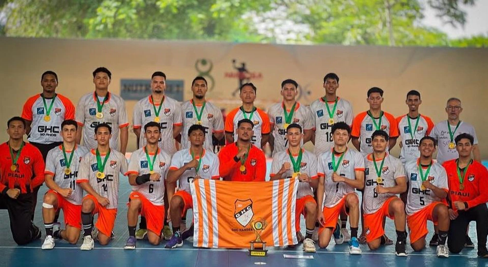 equipe da Associação Beneficente Giuliano Esporte Clube (GHC) de handebol