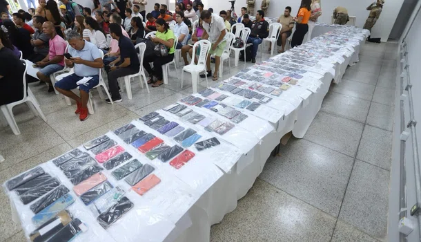 Restituição de celulares