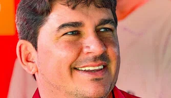 Prefeito Elvis Ramos, de Ipiranga do Piauí