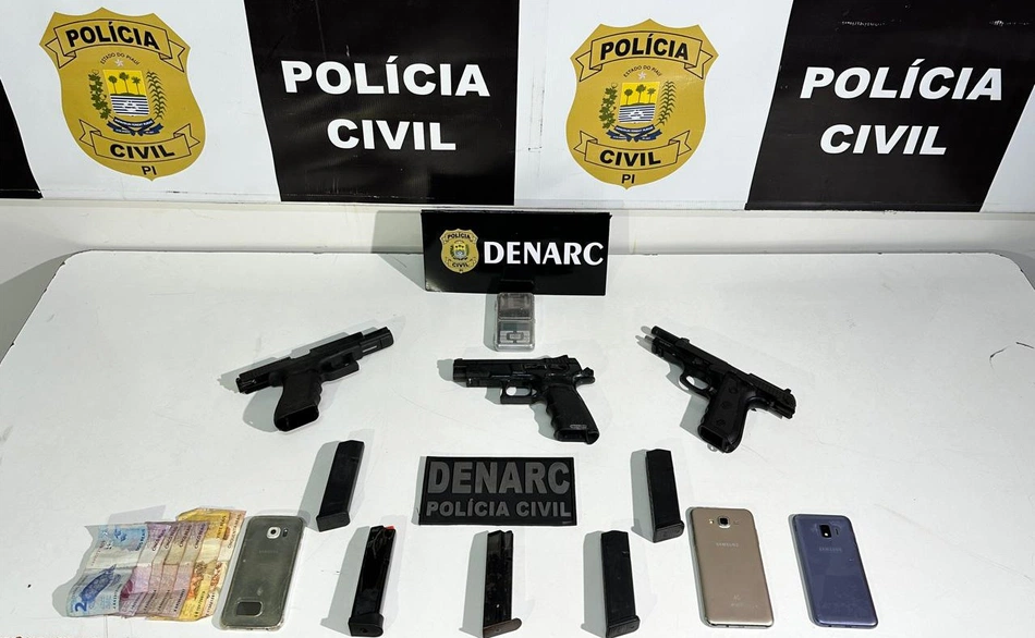 Armas apreendidas durante operação do Denarc em Teresina