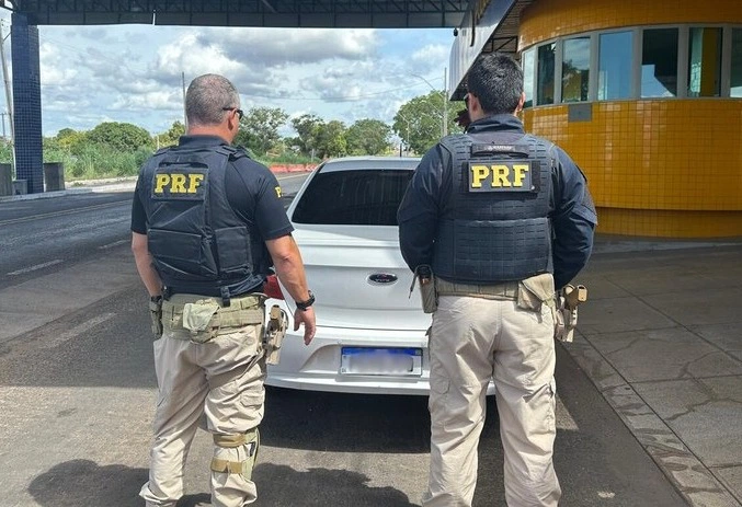 Veículo recuperado pela PRF