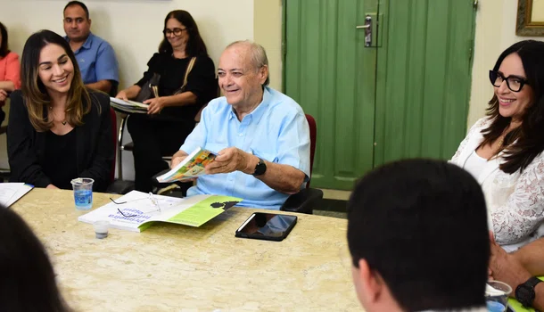 Reunião no Palácio da Cidade