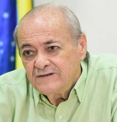 Justiça manda prefeito Silvio Mendes reestruturar 19 CRAS de Teresina