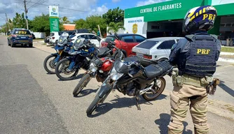 PRF realiza fiscalização em Parnaíba