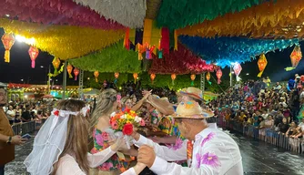 Primeira noite do São João da Esperança 2025 em Esperantina