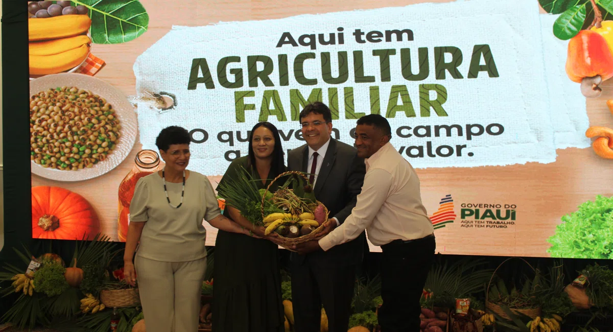 Governador anuncia mais de R$ 100 milhões para agricultura familiar