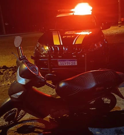 Adolescente é flagrado conduzindo motocicleta adulterada