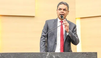 Dr. Gil Carlos