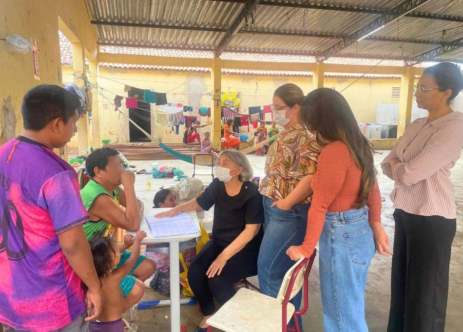A Fundação Municipal de Saúde realiza força-tarefa em abrigo venezuelano após um caso de tuberculose.