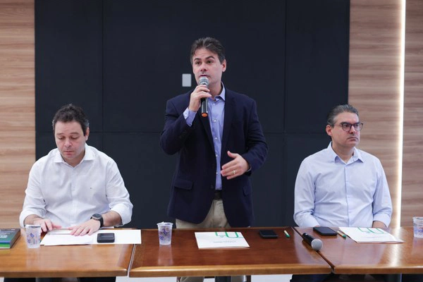 Apresentação na Alepi