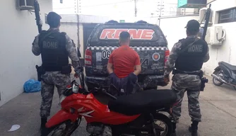 Homem é preso com arma de fogo durante patrulhamento no Parque Poty