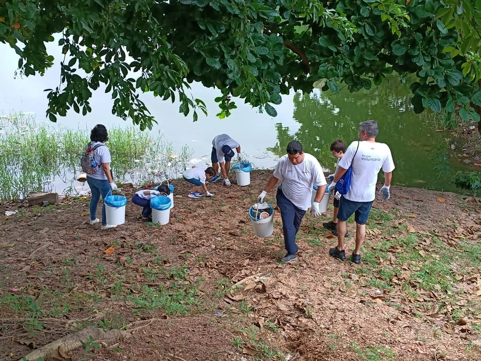 Ação no Lagoas do Norte recolhe 35 kg de lixo