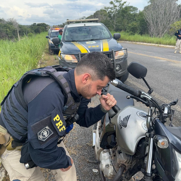 prf verificando moto, prf moto, abordagem da prf, blitzes
