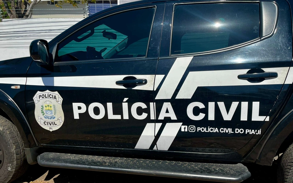 Viatura da Polícia Civil