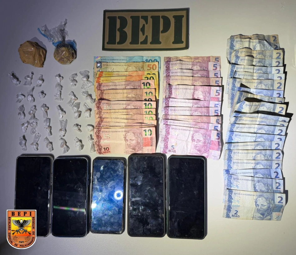 Pol&iacute;cia Militar prende casal suspeito de tr&aacute;fico de drogas em Picos