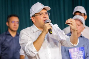 Rafael Fonteles inaugura obras e entrega registros de imóveis no PI