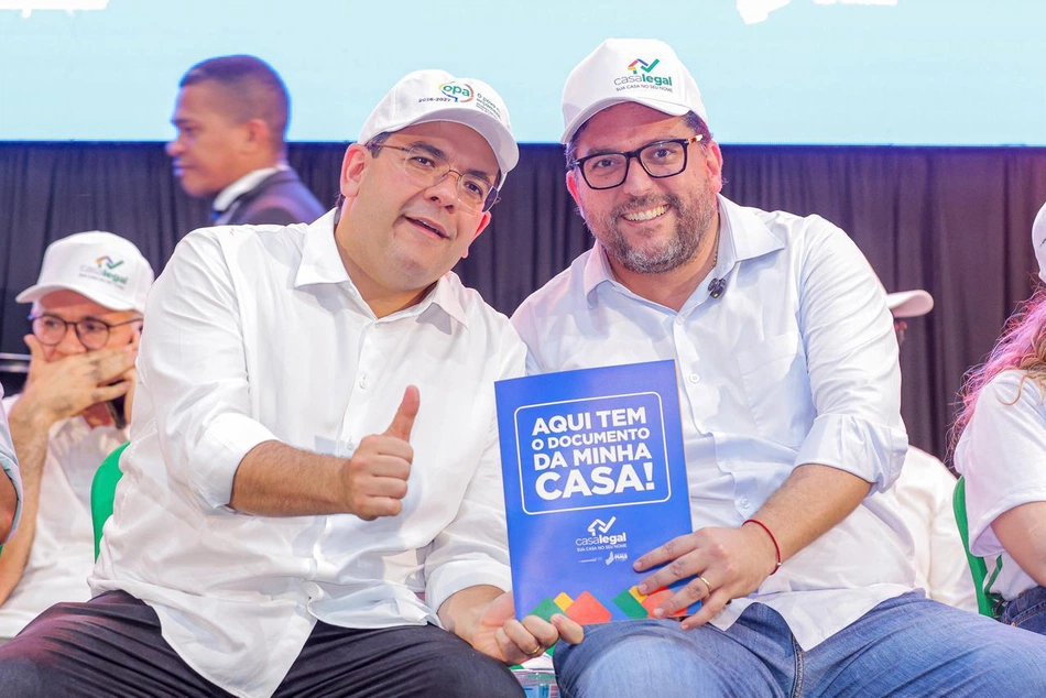 Rafael Fonteles entrega 945 registros de imóveis na zona sudeste de Teresina