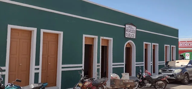Secretaria de Esperantina realiza ação de conscientização ambiental no Mercado Público