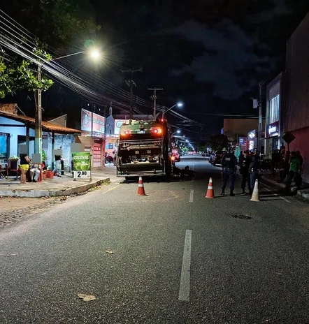 Motociclista fica gravemente ferido após colisão contra caminhão e carro no Piauí