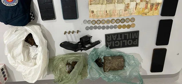 Polícia Militar apreende arma, drogas e celulares em Campo Largo do Piauí