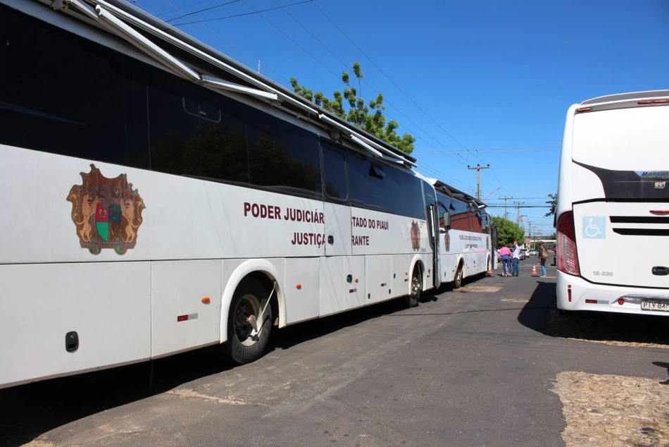 Justiça Itinerante leva serviços gratuitos à população de Baixa Grande do Ribeiro