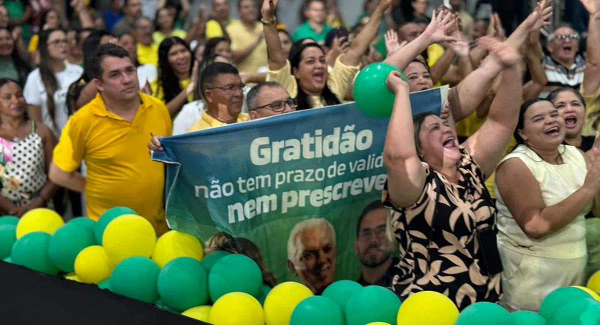 Ginásio Dídimo de Castro fica lotado durante lançamento das pré-candidaturas de Themistocles Filho e Marco