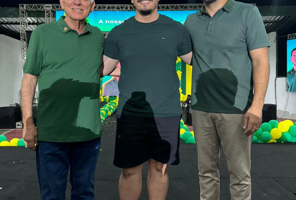 Ginásio Dídimo de Castro fica lotado durante lançamento das pré-candidaturas de Themistocles Filho e Marco