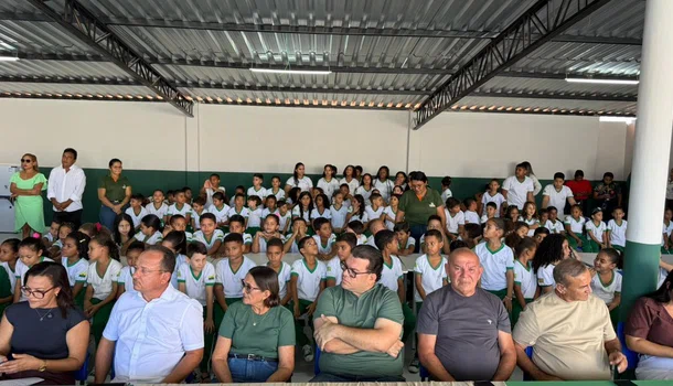 Prefeitura Municipal entrega ampliação e modernização da Escola Átila Lira