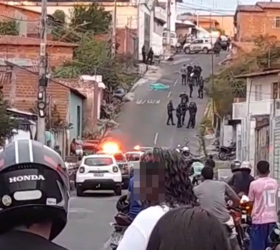 Criminoso morre após ser baleado durante tentativa de assalto em Teresina