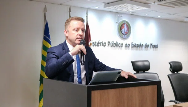Juiz de Direito e Coordenador da Central de Inquéritos da Comarca de Teresina, Valdemir Ferreira Santos