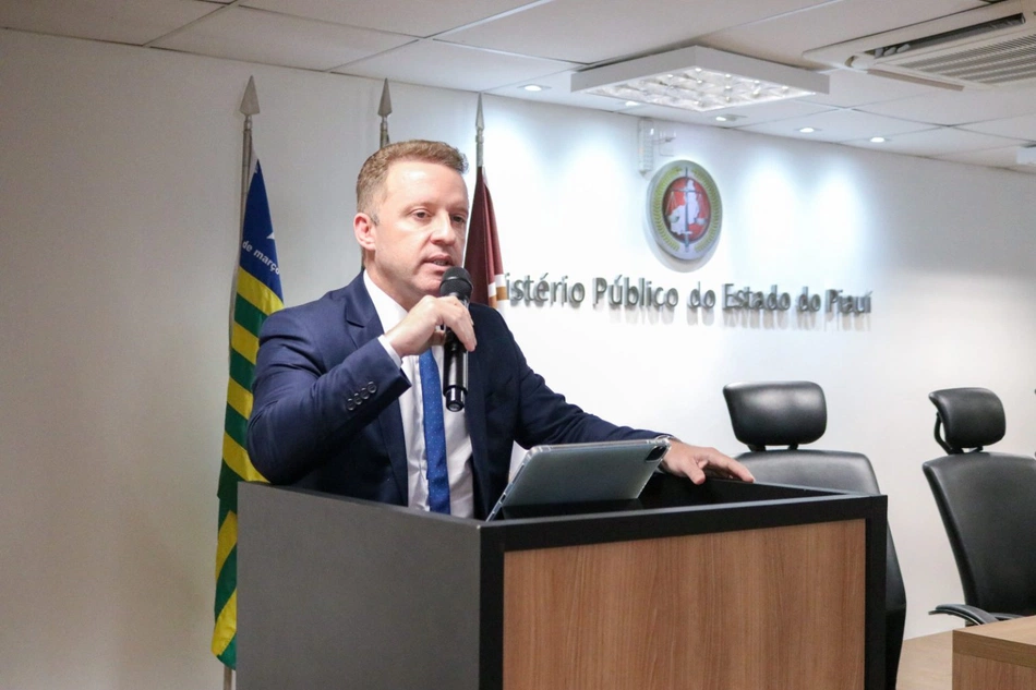 Juiz de Direito e Coordenador da Central de Inquéritos da Comarca de Teresina, Valdemir Ferreira Santos