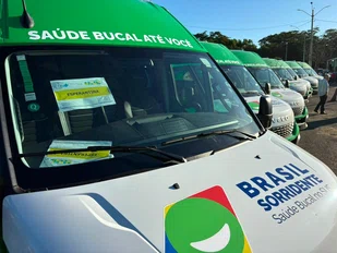 Esperantina recebe Unidade Odontológica Móvel