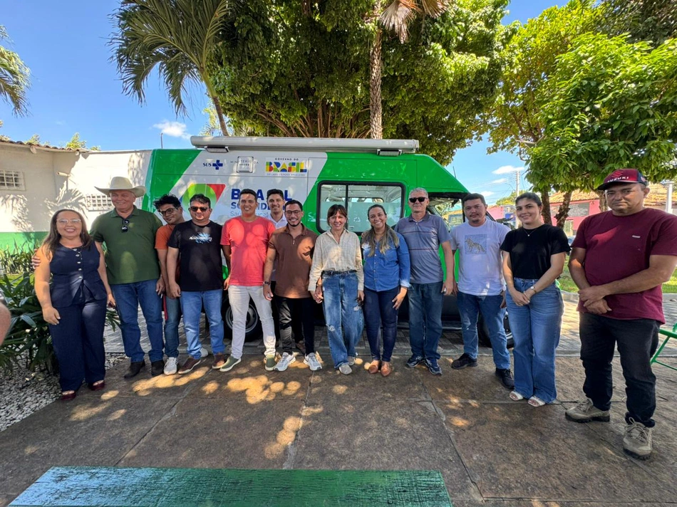 Prefeitura de Esperantina entrega Unidade Odontológica Móvel