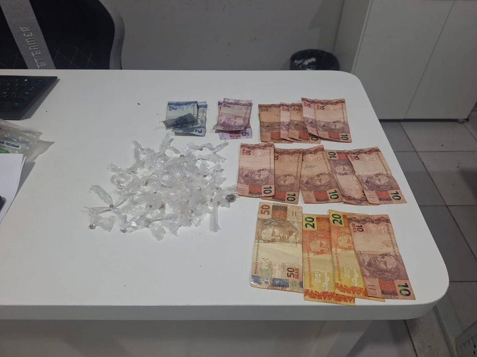 Polícia Militar prende suspeito de tráfico de drogas em Porto