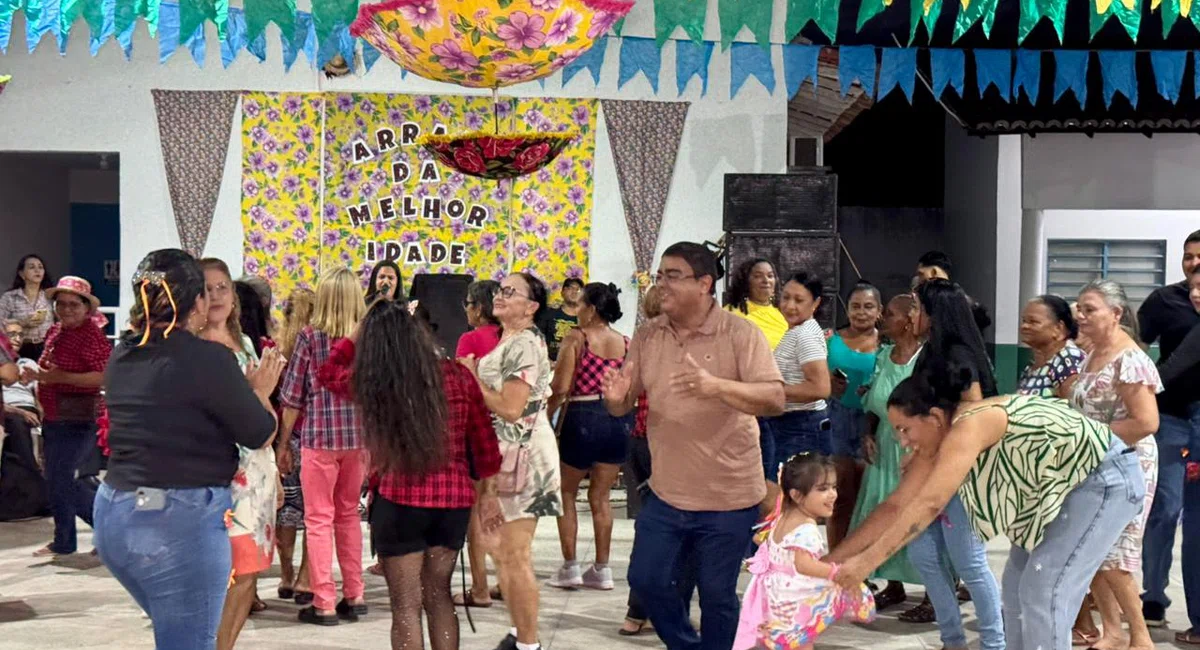 Arraiá da Melhor Idade em Esperantina