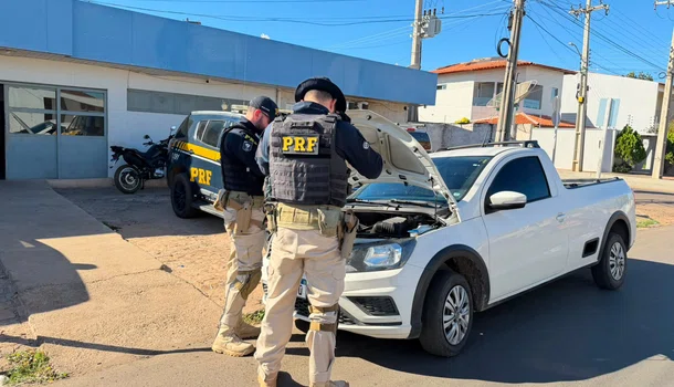 Carro roubado no Rio Grande do Norte é recuperado pela PRF em Picos