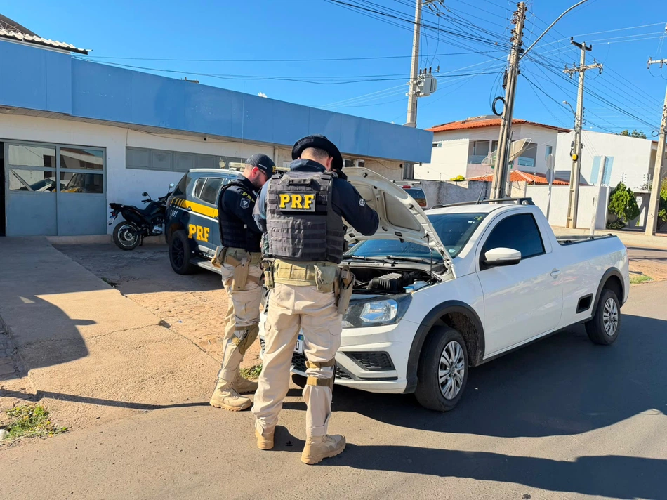 Carro roubado no Rio Grande do Norte é recuperado pela PRF em Picos