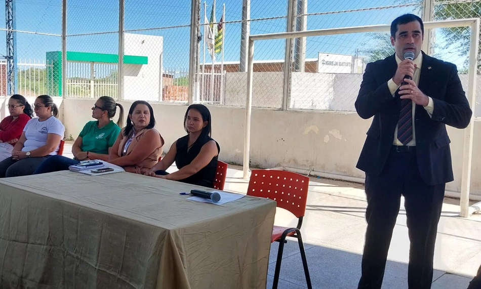 Ministério Público promove palestra sobre proteção a crianças em escola de Fronteiras
