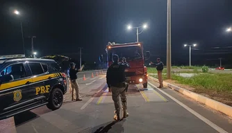 PRF autua 264 toneladas de excesso de peso durante operação na BR-343 no Piauí