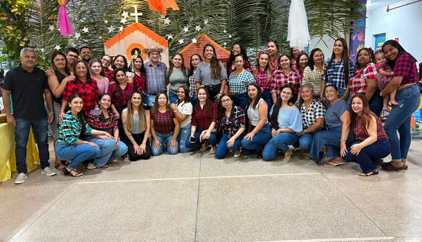 Secretaria Municipal de Educação de Esperantina prestigia Arraiá da Aninha e celebra as tradições juninas